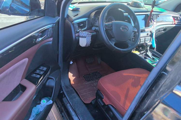 Used GAC Trumpchi GS8 2017 320T Four-Wheel Drive Luxury Smart Connectivity Version (7 Seats)
