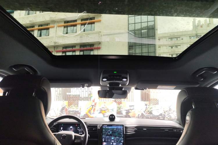 Used Nio ES6 2022 75 kWh Sport Edition Headliner