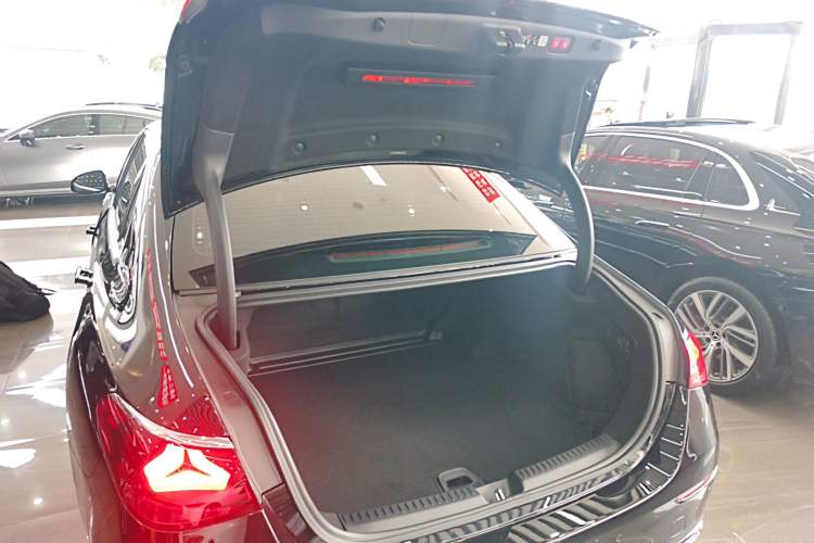 Used Mercedes-Benz E-Class 2024 E 300 L Luxury Model
