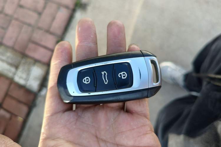 Used Geely Auto Emgrand 2018 1.5L Manual Upward Connect Edition Vehicle Key