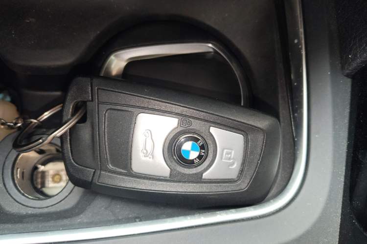 Used BMW 3 Series 2017 320Li Fashion Model
