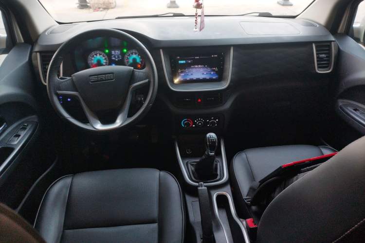 Used Jinbei Gold Hiace M Classic 2022 1.5L Engineering Lion Passenger Van 7 Seats