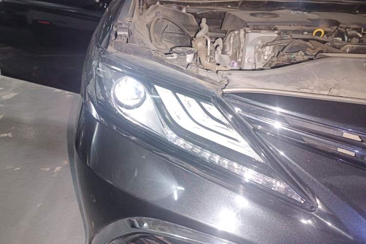 Used Toyota Camry 2021 2.0G Luxury Edition
