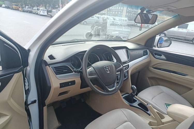 Used Baojun 730 2016 1.5L Manual Value Edition 7 Seats China V Emission Standard