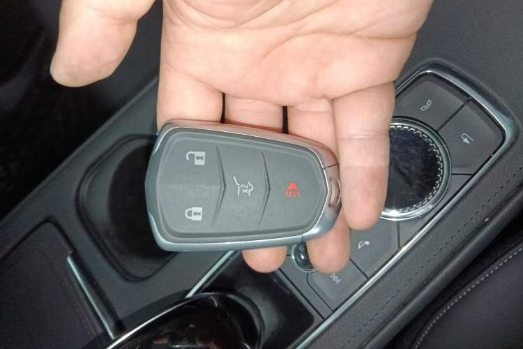 Used Cadillac XT4 2020 28T Two-Wheel-Drive Leading Version
