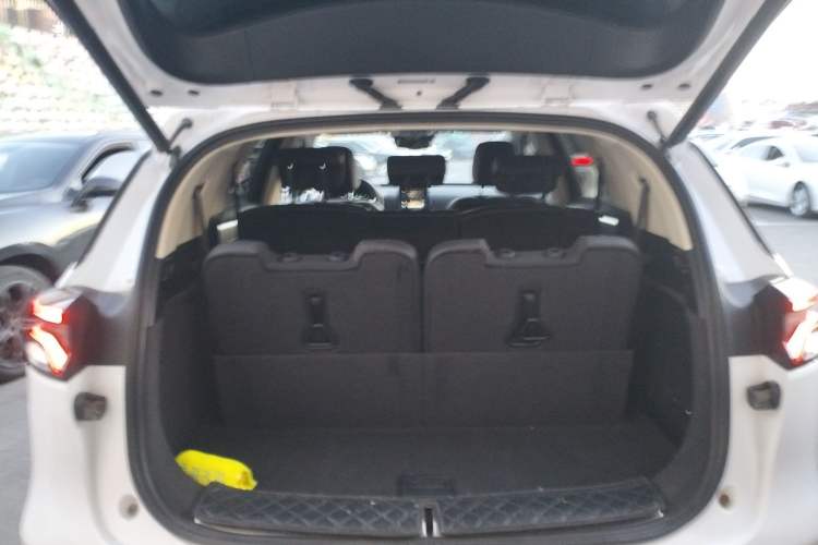 Used BYD Tang New Energy 2018 DM 2.0T All-Wheel Drive Smart Connectivity Luxury Model 7 Seats China V Emission Standard
