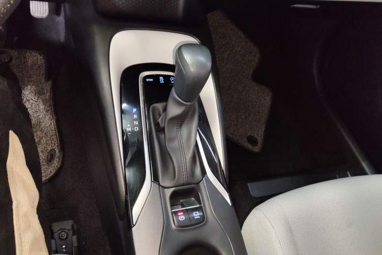 Used Toyota Levin 2019 185T CVT Luxury Edition China VI Standard Gear Lever