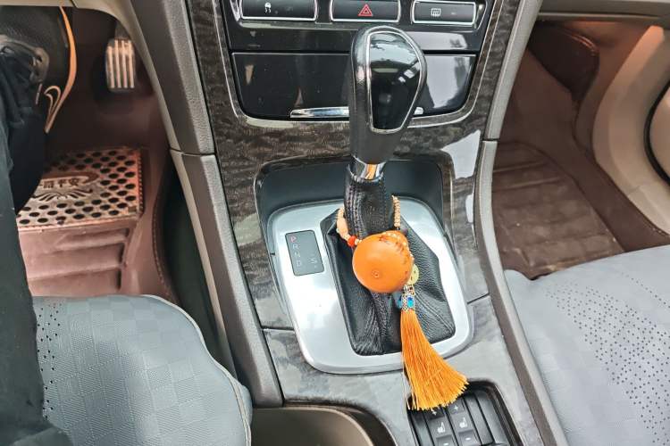 Used Ford Mondeo 2011 2.0L GTDi 200 Luxury Edition Gear Lever