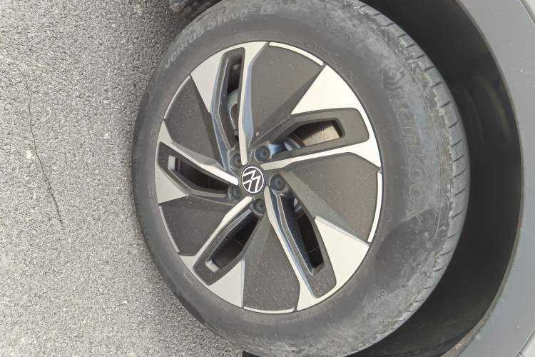 Used Volkswagen ID.4 CROZZ 2024 PURE+ model