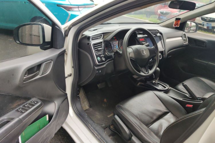 Used Honda Gienia 2017 1.5L CVT Comfort Version Driver Seat