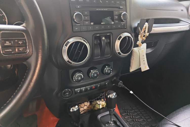 Used Jeep Wrangler 2015 3.6L Rubicon Two-Door Comfort Edition