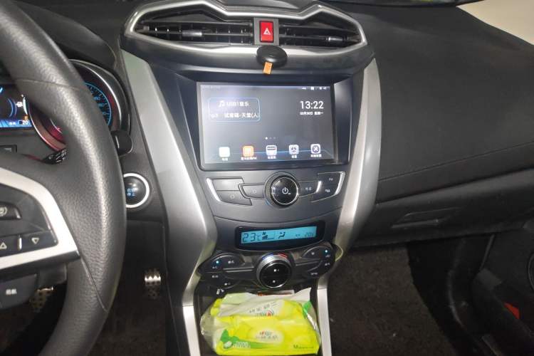 Used BYD Yuan 2017 1.5L Manual Cool Connect Model
