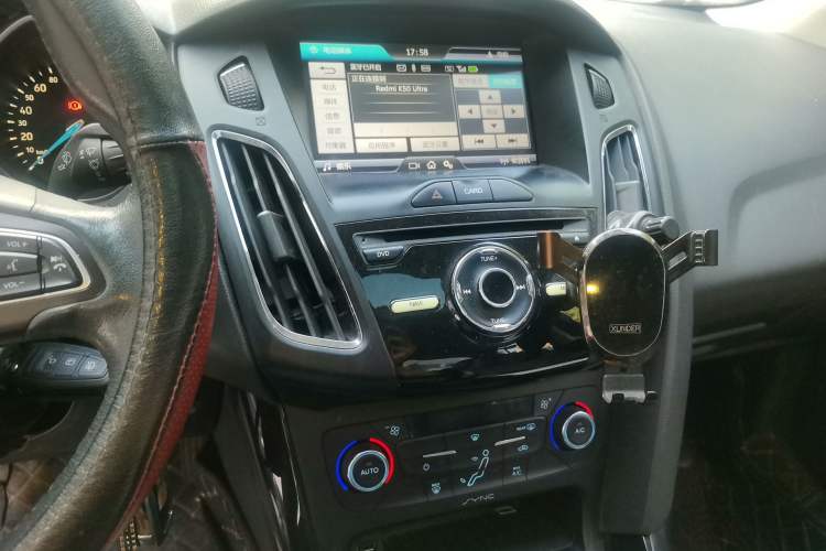 Used Ford Focus 2015 Sedan 1.6L Manual Fashion Edition Audio And AC Panel