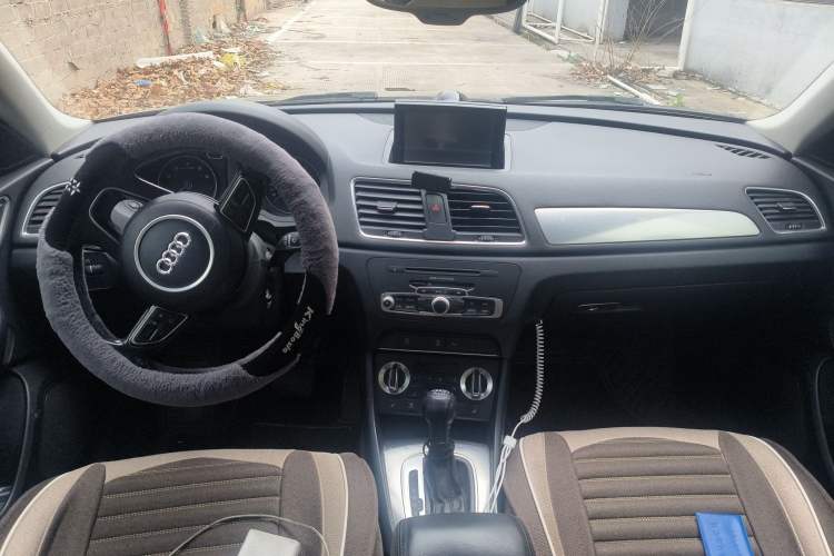 Used Audi Q3 2015 35 TFSI Comfort Model