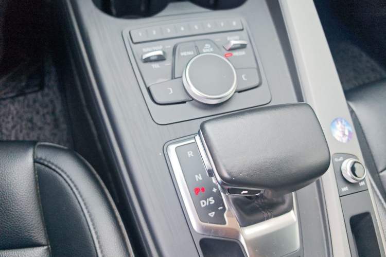 Used Audi A4L 2018 30th Anniversary Edition 40 TFSI Trendy Model