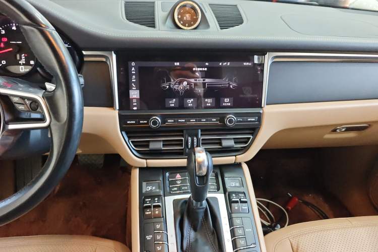 Used Porsche Macan 2021 Macan 2.0T