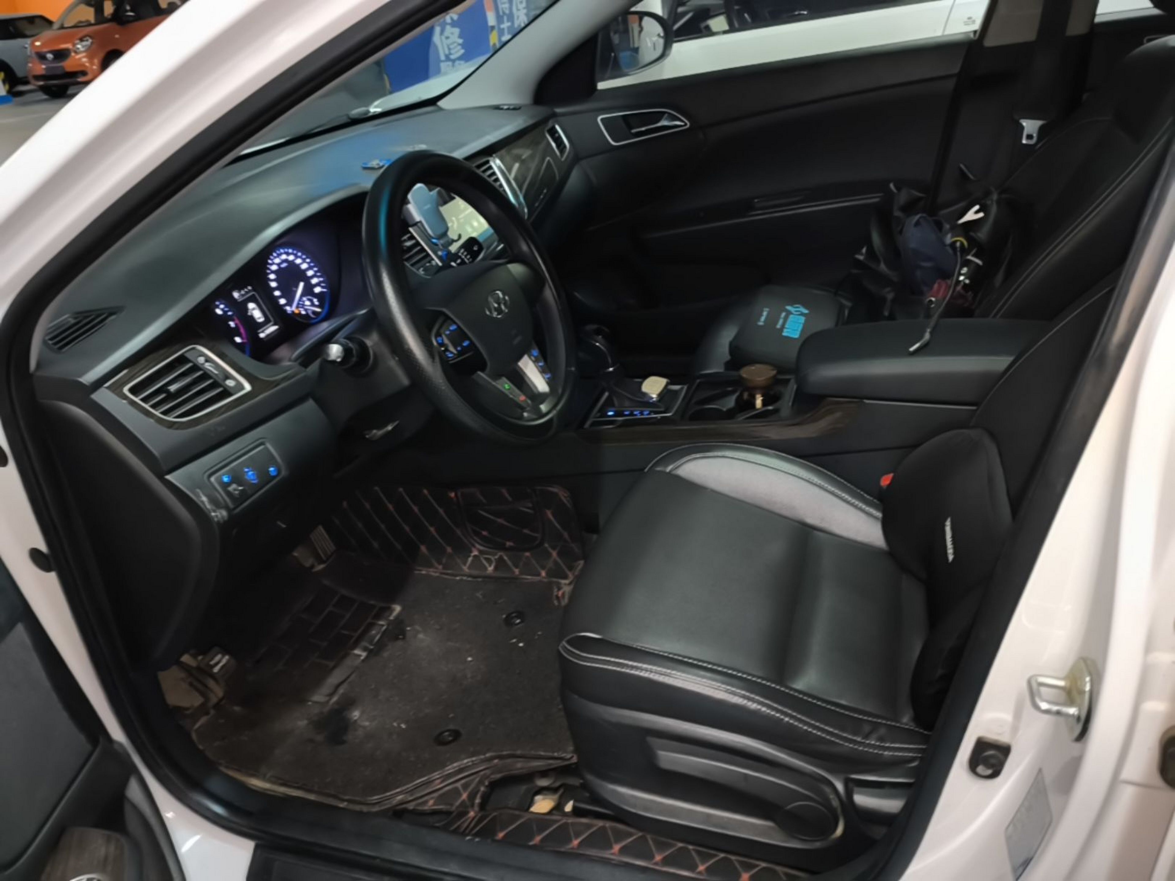 Interior delantero