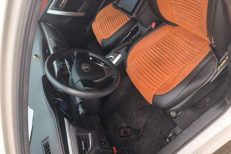 Used Toyota Corolla 2014 1.6L CVT GL Left Front Seat