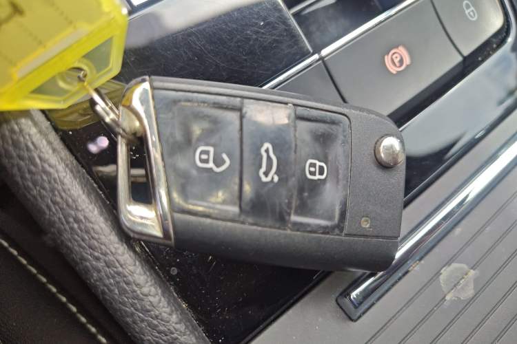 Used Skoda Superb 2021 TSI330 DSG Comfort Edition Vehicle Key