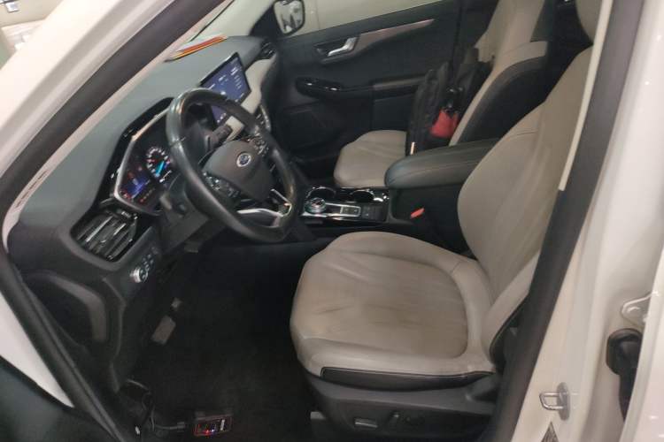 Used Ford Escape 2020 EcoBoost 245 Two-Wheel-Drive Titanium Edition