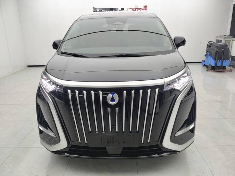 Used Denza D9 2022 EV 600 Four-Wheel Drive Prestige Model — 2