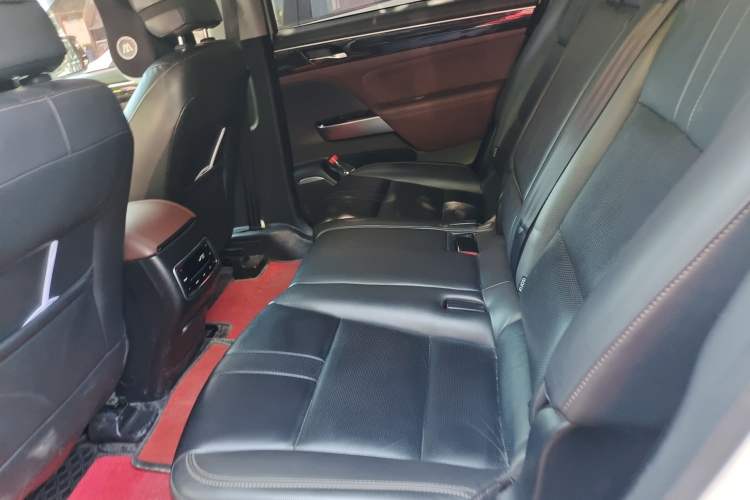 Used GAC Trumpchi GS8 2017 320T Two-Wheel Drive Luxury Smart Connectivity Version (7 Seats)
