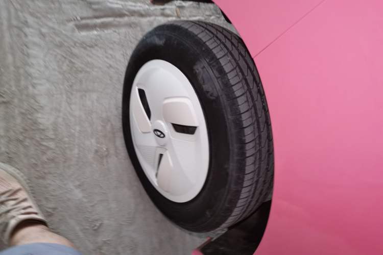 Used Chery New Energy QQ Ice Cream 2022 120km Conical Shape Lithium Iron Phosphate