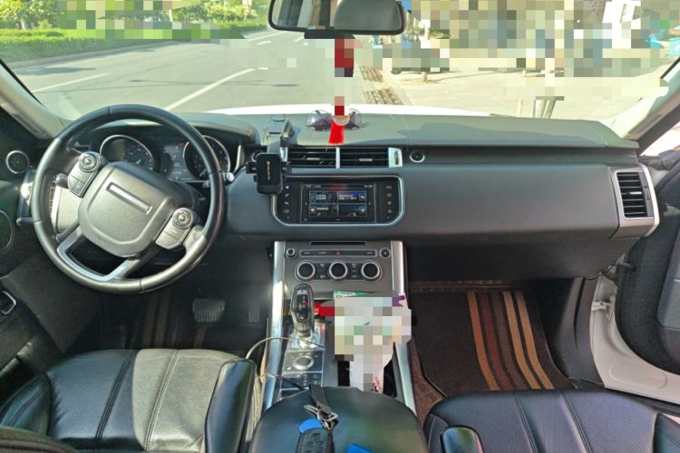 Used Land Rover Range Sport 2016 3.0 SC V6 SE Center Console