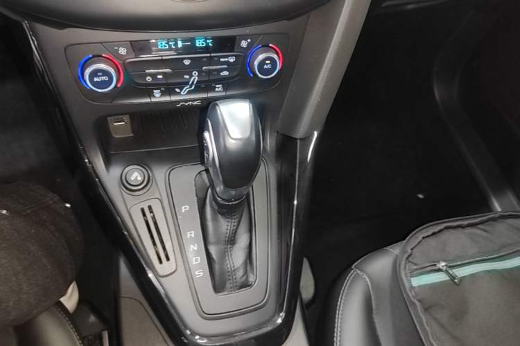 Used Ford Focus 2015 Sedan 1.6L Automatic Trend Model
