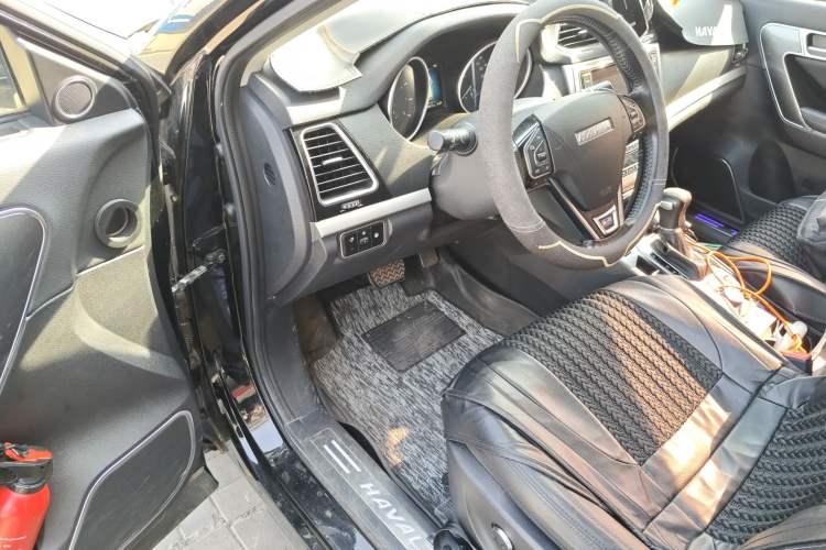 Used Haval H6 Coupe 2015 Blue Label 2.0T Automatic Two-Wheel Drive Elite Model Driver Seat