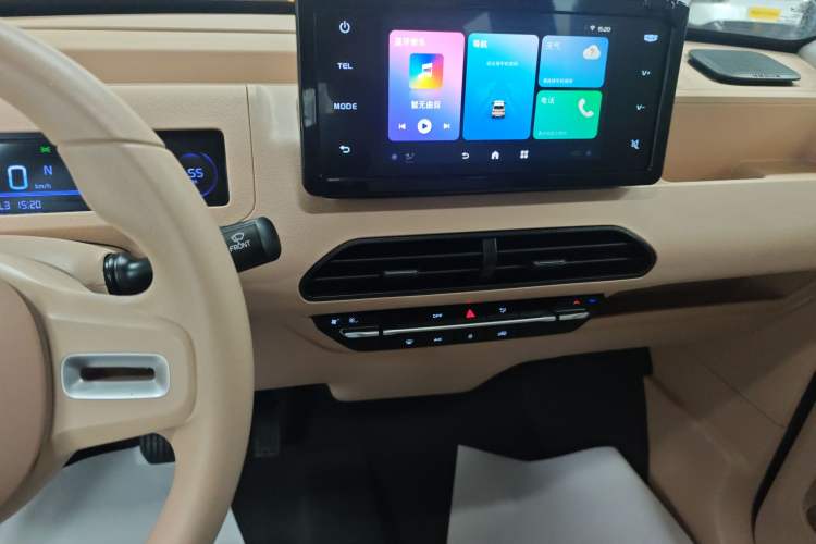 Used Geely Galaxy Panda 2023 Panda Mini 200km Endurance Bear
