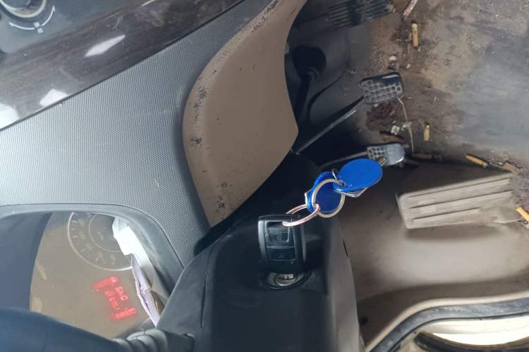 Used Wuling Rongguang 2014 1.5L S Standard Version