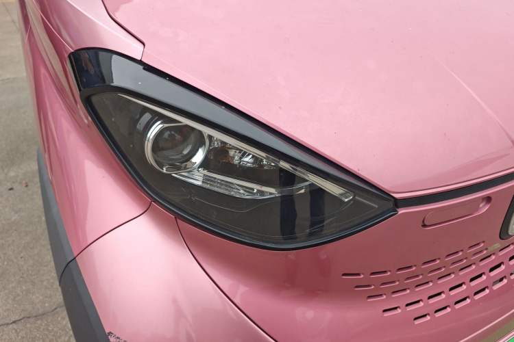 Used Baojun E100 2019 250KM Smart Drive Edition Right Front Headlight