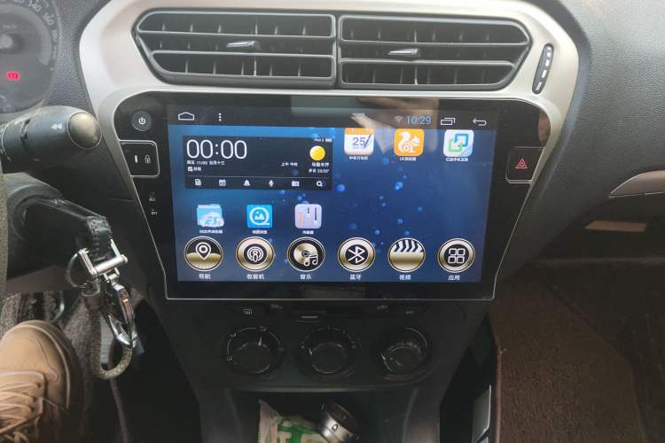 Used Peugeot 301 2016 1.6L Manual Comfort Edition Audio And AC Panel