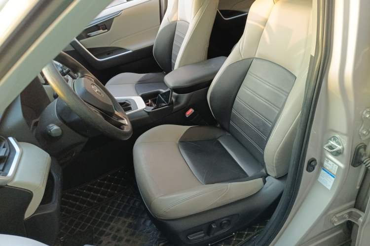 Used Toyota Wildlander 2021 2.0L CVT 4x4 Luxury Edition