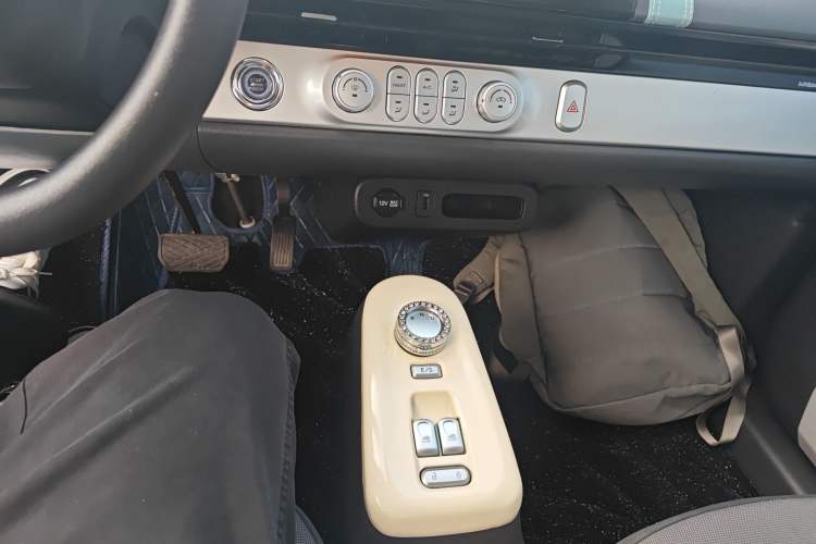 Used CHANGAN NEVO Lumin 2025 205 km Xiangqin Version
