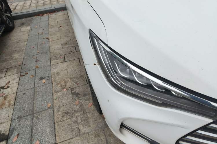 Used BYD Song MAX 2017 1.5T Manual Smart Connect Luxury 7-Seater
