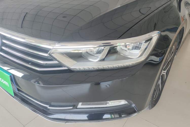 Used Volkswagen Magotan 2017 330TSI DSG Luxury Model Left Front Headlight