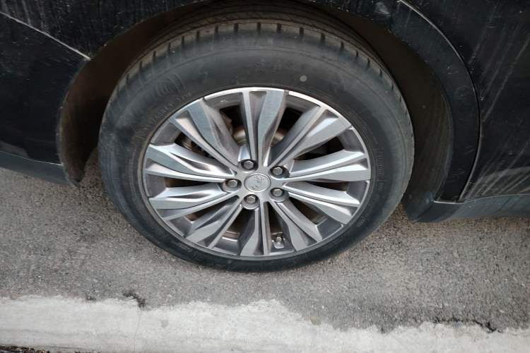 Used Hongqi E-QM5 2022 431 km Charge & Enjoy Edition
