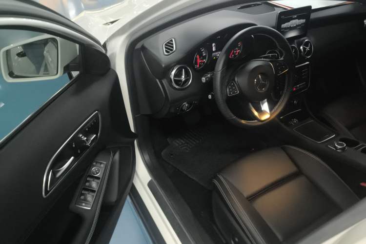 Used Mercedes-Benz GLA 2017 GLA 200 Sport Edition
