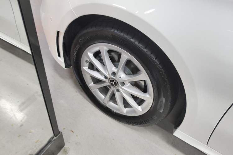 Used Mercedes-Benz A-Class 2022 Restyled A 200 L Sport Sedan Fashion Version Left Front Wheel Hub