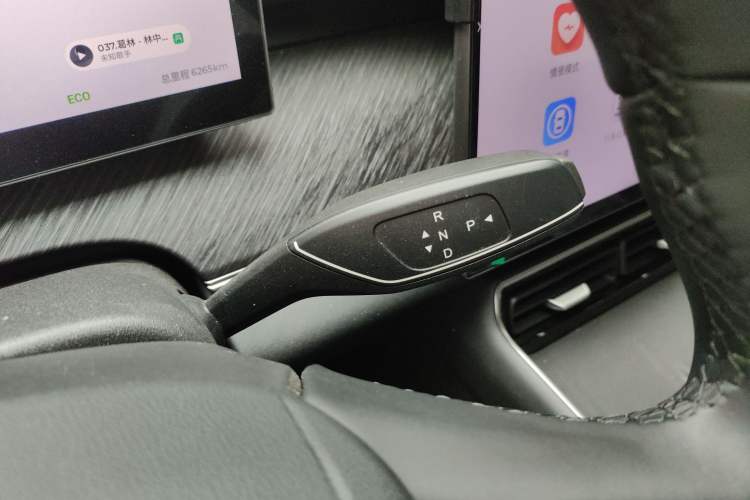 Used Chery Fengyun T9 2025 120 Long-Range Luxury Version 5 Seats Lithium Iron Phosphate Gear Lever