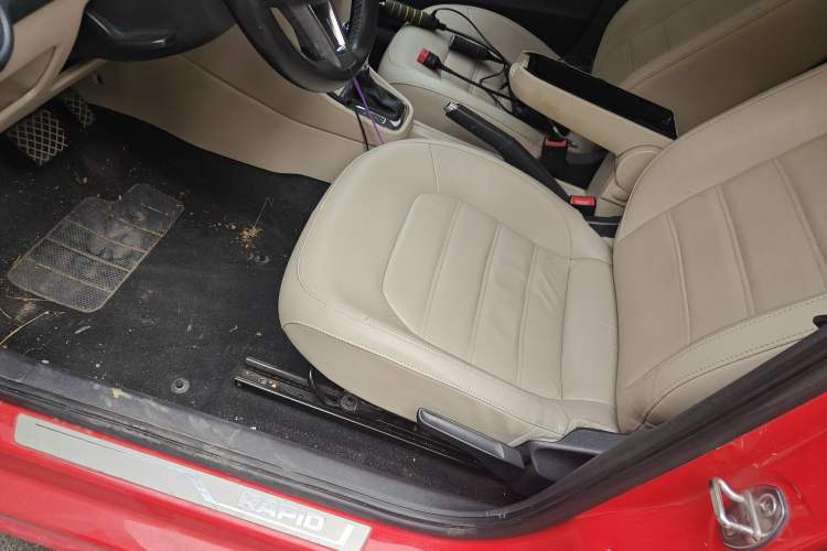 Used Skoda Rapid Spaceback 2014 1.6L Automatic Enjoyment Edition