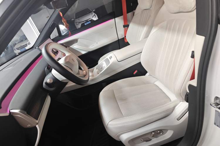 Used ONVO L60 2024 60 kWh Rear-Drive Version
