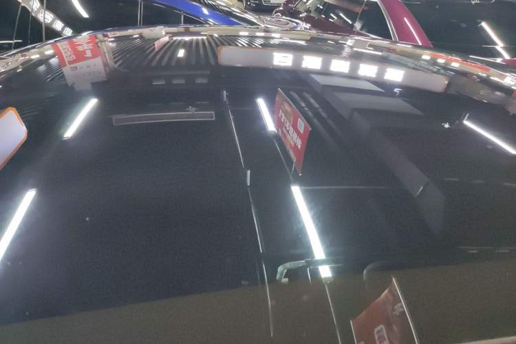 Used Xiaomi Auto SU7 2024 Rear-Drive Ultra-Long Range Advanced Pro-Level Intelligent Driving Version Roof