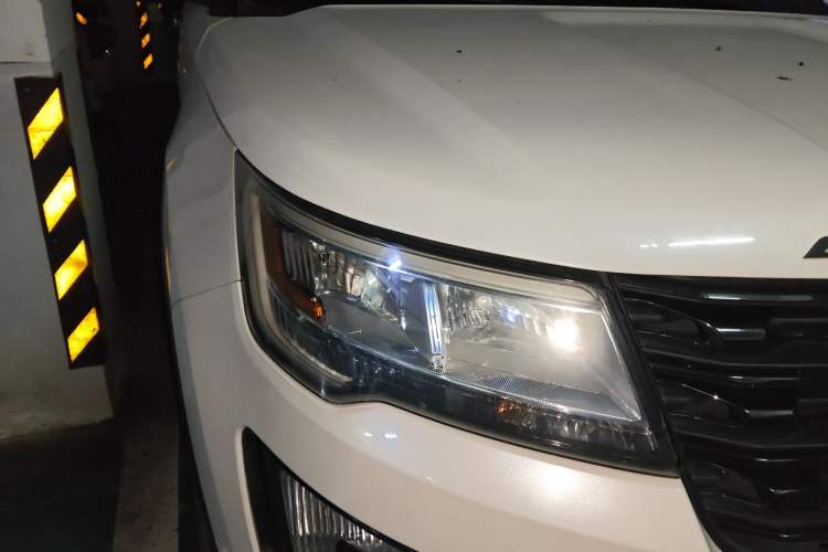 Used Ford Explorer 2017 2.3T Elite Edition Right Front Headlight