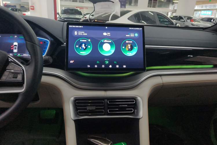 Used BYD Song PLUS New Energy 2023 Champion Edition DM-i 110KM Flagship PLUS Audio And AC Panel