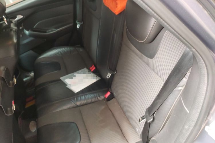 Used Ford Focus 2012 Sedan 1.6L Manual Fashion Edition
