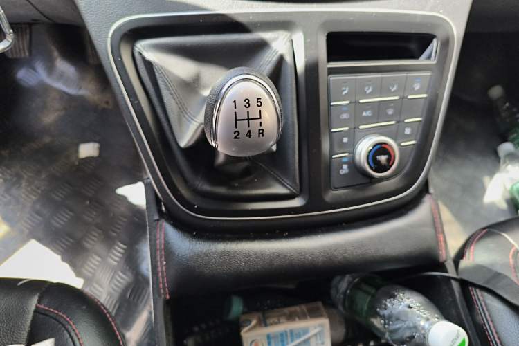 Used JAC Refine M4 2021 2.0L Manual Comfort Edition