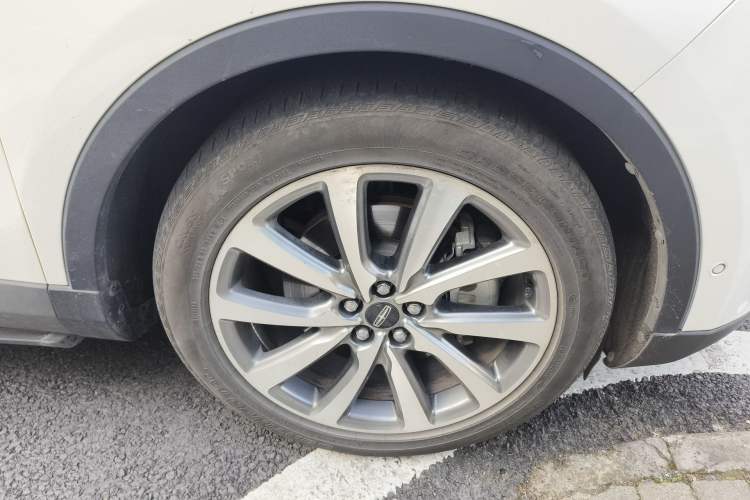 Used Lincoln Nautilus 2019 2.0T Four-Wheel Drive Zunya Edition China VI Standard Right Front Wheel Hub